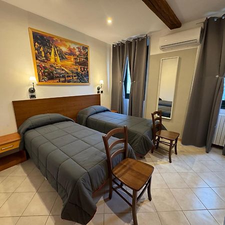Hotel Duca Di Tromello Экстерьер фото