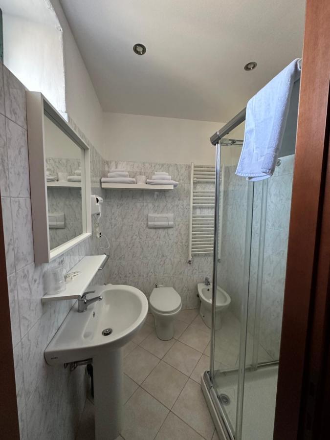 Hotel Duca Di Tromello Экстерьер фото
