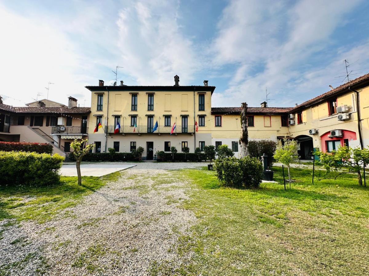 Hotel Duca Di Tromello Экстерьер фото