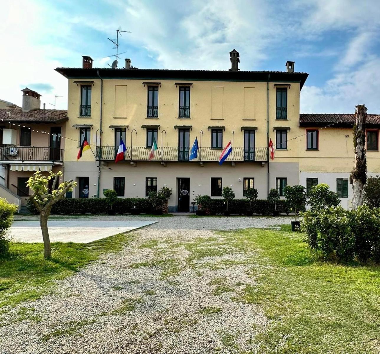 Hotel Duca Di Tromello Экстерьер фото